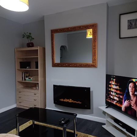 Pearson House - Huku Kwetu 3 Bedroom End Of Terrance House - Family And Business Group Self Catering Accommodation -Huku Kwetu Nottingham Luaran gambar