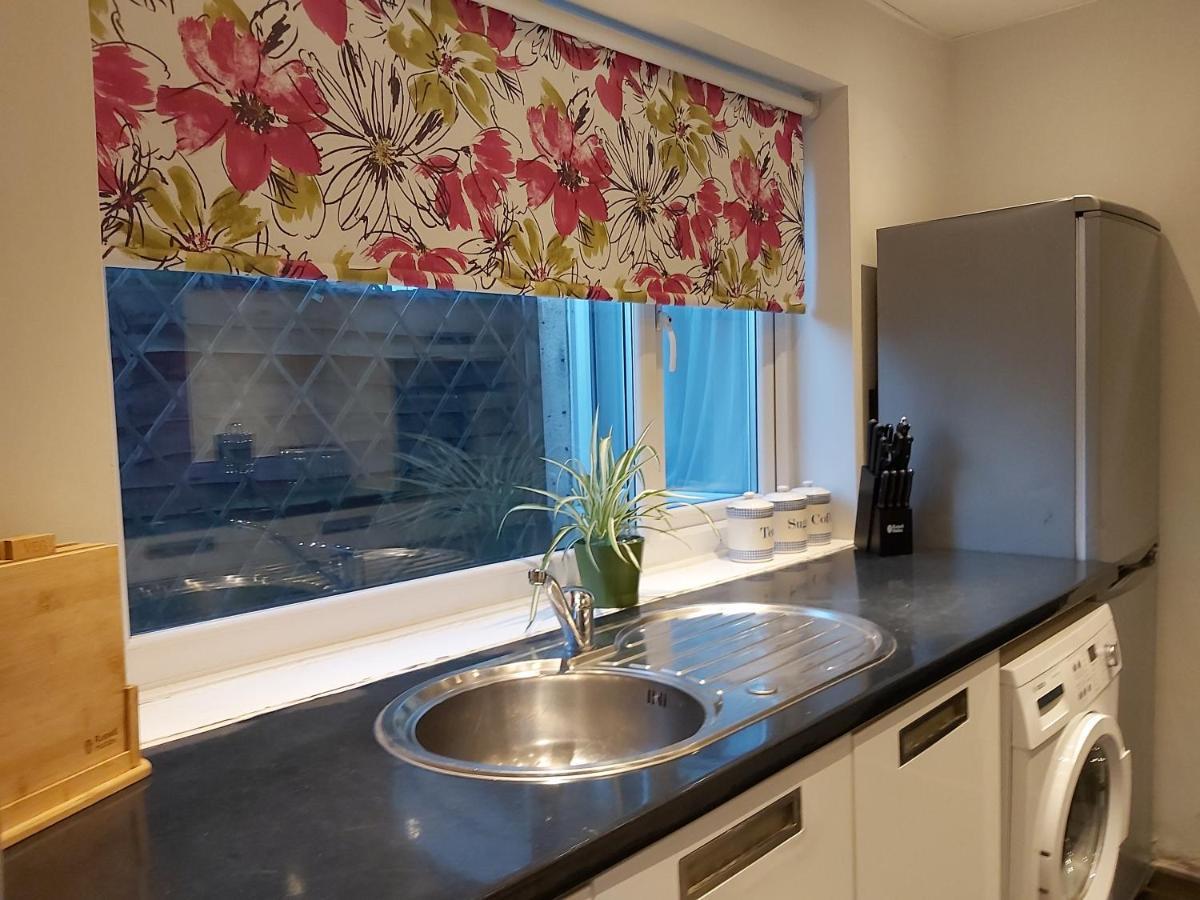 Pearson House - Huku Kwetu 3 Bedroom End Of Terrance House - Family And Business Group Self Catering Accommodation -Huku Kwetu Nottingham Luaran gambar