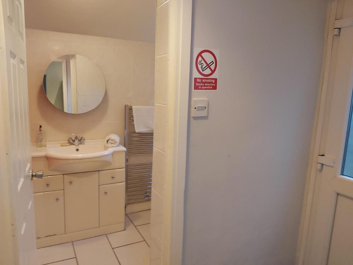 Pearson House - Huku Kwetu 3 Bedroom End Of Terrance House - Family And Business Group Self Catering Accommodation -Huku Kwetu Nottingham Luaran gambar