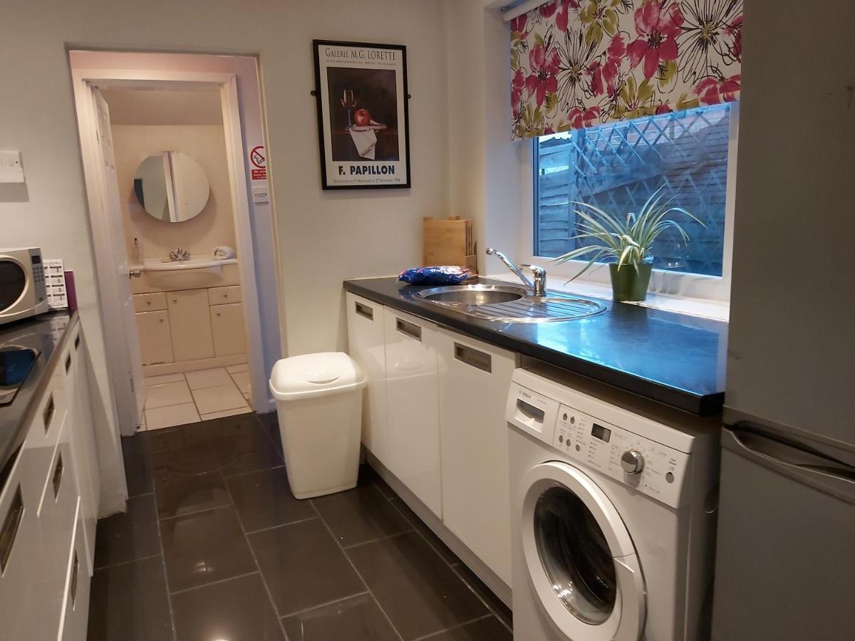 Pearson House - Huku Kwetu 3 Bedroom End Of Terrance House - Family And Business Group Self Catering Accommodation -Huku Kwetu Nottingham Luaran gambar