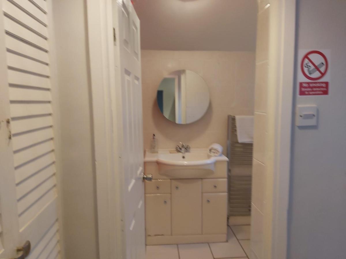 Pearson House - Huku Kwetu 3 Bedroom End Of Terrance House - Family And Business Group Self Catering Accommodation -Huku Kwetu Nottingham Luaran gambar