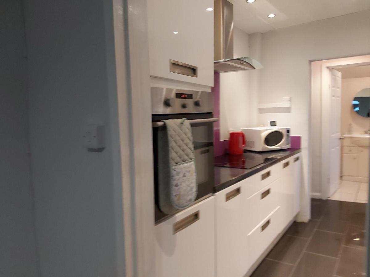Pearson House - Huku Kwetu 3 Bedroom End Of Terrance House - Family And Business Group Self Catering Accommodation -Huku Kwetu Nottingham Luaran gambar